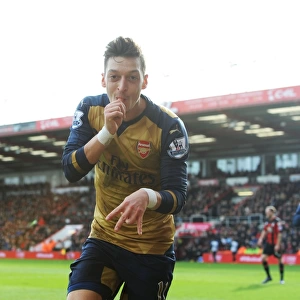 Mesut Ozil Scores First Goal: Arsenal's Victory at Bournemouth, 2016