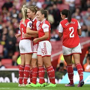 Miedema's Brace: Arsenal Women Triumph Over Tottenham Hotspur in Derby Showdown
