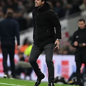 Mikel Artetas Intense Focus: Tottenham Hotspur vs Arsenal FC, Premier League 2022-23