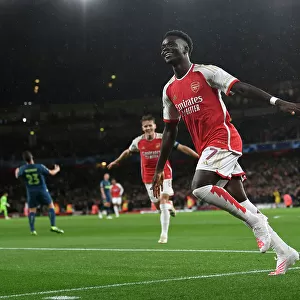 Saka Scores the Opener: Arsenal Kick Off Champions League Campaign with 1-0 Win Over PSV Eindhoven (2023-24)