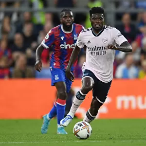 Thomas Partey in Action: Arsenal vs. Crystal Palace, Premier League 2022-23