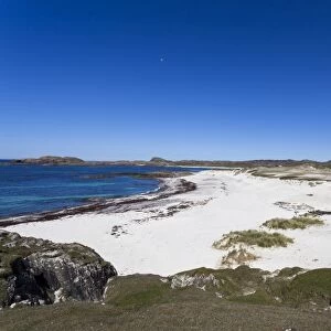 Bay at the back of the Ocean on Iona, Scotland