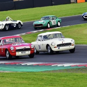 CJ11 3002 Richard Wilson, Anna Wilson, MG B Roadster, Marc Yates, MG B Roadster