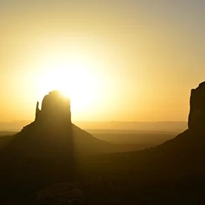 CJ3 3555 Monument Valley sunrise