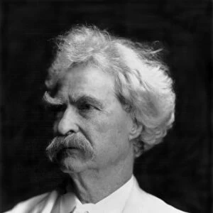 Author Mark Twain