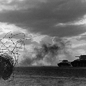 Battle of stalingrad, soviet t-34 tanks attacking near stalingrad, september 1942