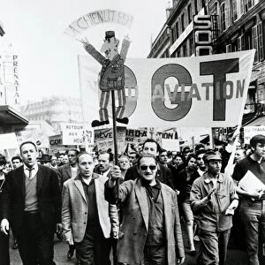 CGT Trade unionists on strike marching from the Bastille to Gare St Lazare, Paris, 29 May 1968