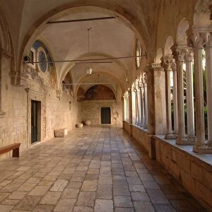 Croatia, Dalmatia, Dubrovnik, Cloister at Franciscan Monastery
