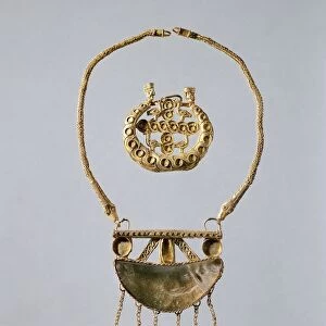 Gold necklace and pendant from Greece, Crete, Knossos, tomb 2