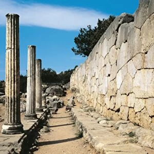 Greece, Delphi, archaeological site, Polygonal wall beneath Temple of Apollo
