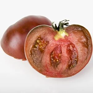 Heirloom tomato cut in half