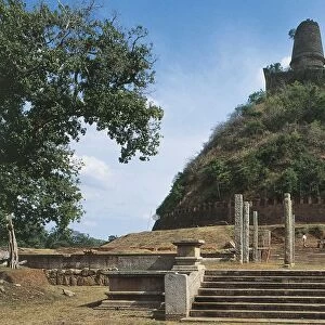 Sri Lanka, Anuradhapura, Jethawena Stupa