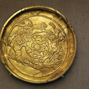 Syria, Ugarit, Gold bowl depicting a hunting scene