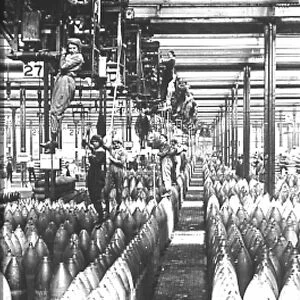World War I 1914-1919: British women working in an armaments factory in Nottingham