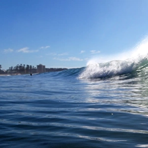 Breaking wave Manly