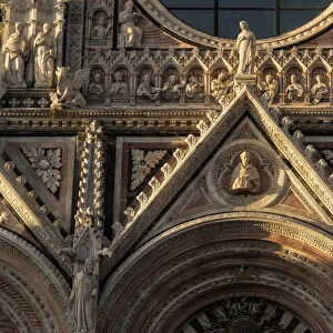 Close up front of Cathedral of Siena