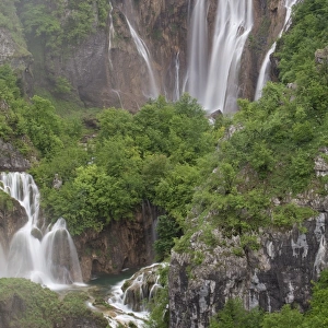 Large Waterfall or Veliki Slap, Plitvice Lakes National Park, UNESCO World Heritage Site, Croatia, Europe