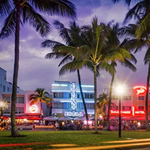 Miami Beach. Ocean Drive at night