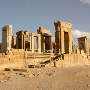 Persepolis 2, 500 years old Darius palace ruins