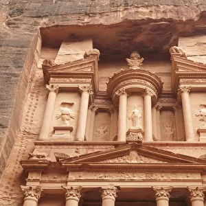 The spendid facade of the Treasury, Petra, Jordan