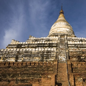The steep stairs of Shwesandaw Pagoda