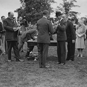Hertfordshire Agricultural Show at Hatfield The Duke of York presenting cups 27