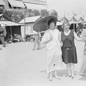 On the Lido Right to left, Lord and Lady Duveen with their daughter, Miss Duveen