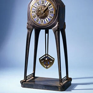 An Albin Muller (1871-1941) table clock, before 1904 (cast iron, bronze, enamel)