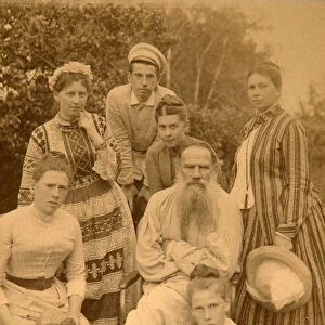 The author Leo Tolstoy with his family in Yasnaya Polyana (b / w photo)