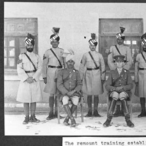 A British officer, two Indian officers and Indian NCOs of Hodsons Horse, 1920s circa (b / w photo)