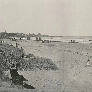 Carnoustie, the Town and the Beach (b / w photo)