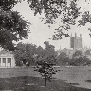 Castle Green and Nelson Monument, Hereford (b / w photo)