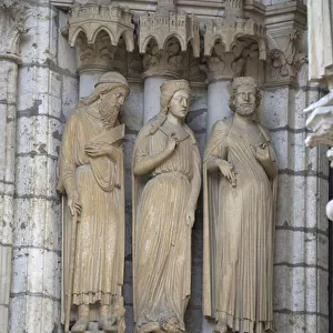 Cathedrale de chartres, detail of the left burst of the bay on the right of the north
