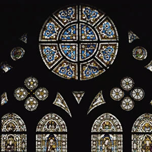 Detail of the central rosette, with in the oval windows symbols of the evangelists