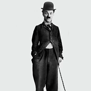 Charlie Chaplin (1889 - 1977) in Charlot (b/w photo)