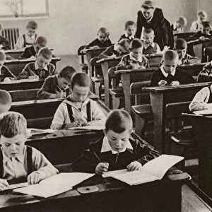 Classroom of a Soviet school, Moscow, 1946 (b / w photo)