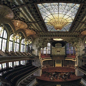 Concert hall of the Palau de la Musica Catalana (Palace of Catalan Music), Barcelona