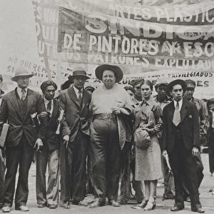 Diego Rivera and Frida Kahlo in the May Day Parade, Mexico City, 1st May 1929 (b / w photo)
