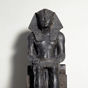 Egyptian antiquite: Diorite sculpture representing a ruler of the Thutmosis dynasty