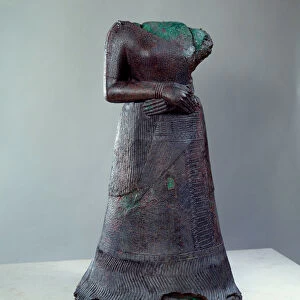 Elamite civilization: bronze statue of Queen Napir Asu with elamite inscription. 1250 BC