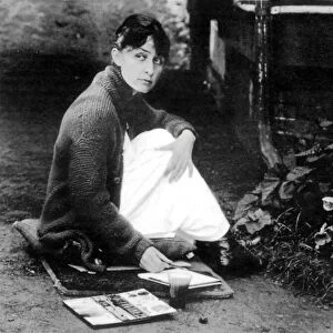 Georgia O Keeffe, 1918 (b / w photo)