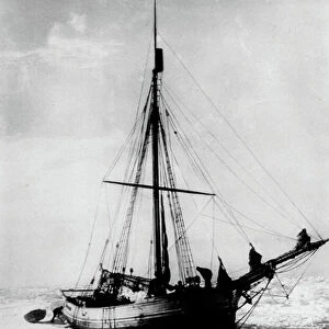 Gjoa, Roald Amundsens Sailboat, 1903-06 (b / w photo)