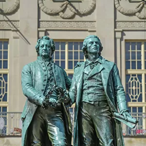 Goethe-Schiller Monument, German National Theatre, Theaterplatz, Weimar, Thuringia, Germany, Europe
