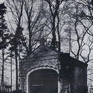 Grays Summerhouse near Stoke Poges, where the "Elegy"was written (b / w photo)