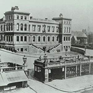 Great Eastern Terminus at Bishopsgate: exterior, 1862 (b / w photo)