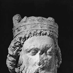 Head of Clothar I, King of the Franks, called the Old (stone) (b / w photo)