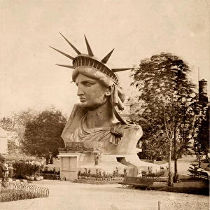 The Head the Statue of Liberty on display in Paris 1883 (photo)