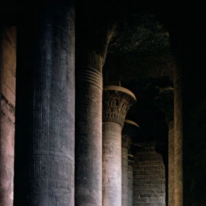 Hypostyle Hall of the Temple of Khnum (photo)