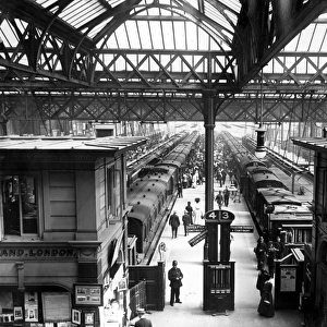 Interior of Charing Cross Station, London, c. 1890 (b / w photo)