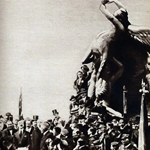 The Italian poet Gabriele D'annunzio reading his speech during the inauguration of the Monument of Thousand a Quarto near Genes (Genova) in 1914